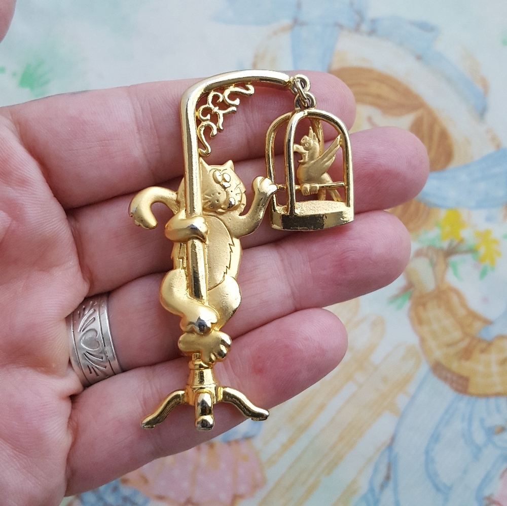 🌙Large Signed JJ Vintage Cat Brooch Pin Moving Parts - Picture 3 of 10